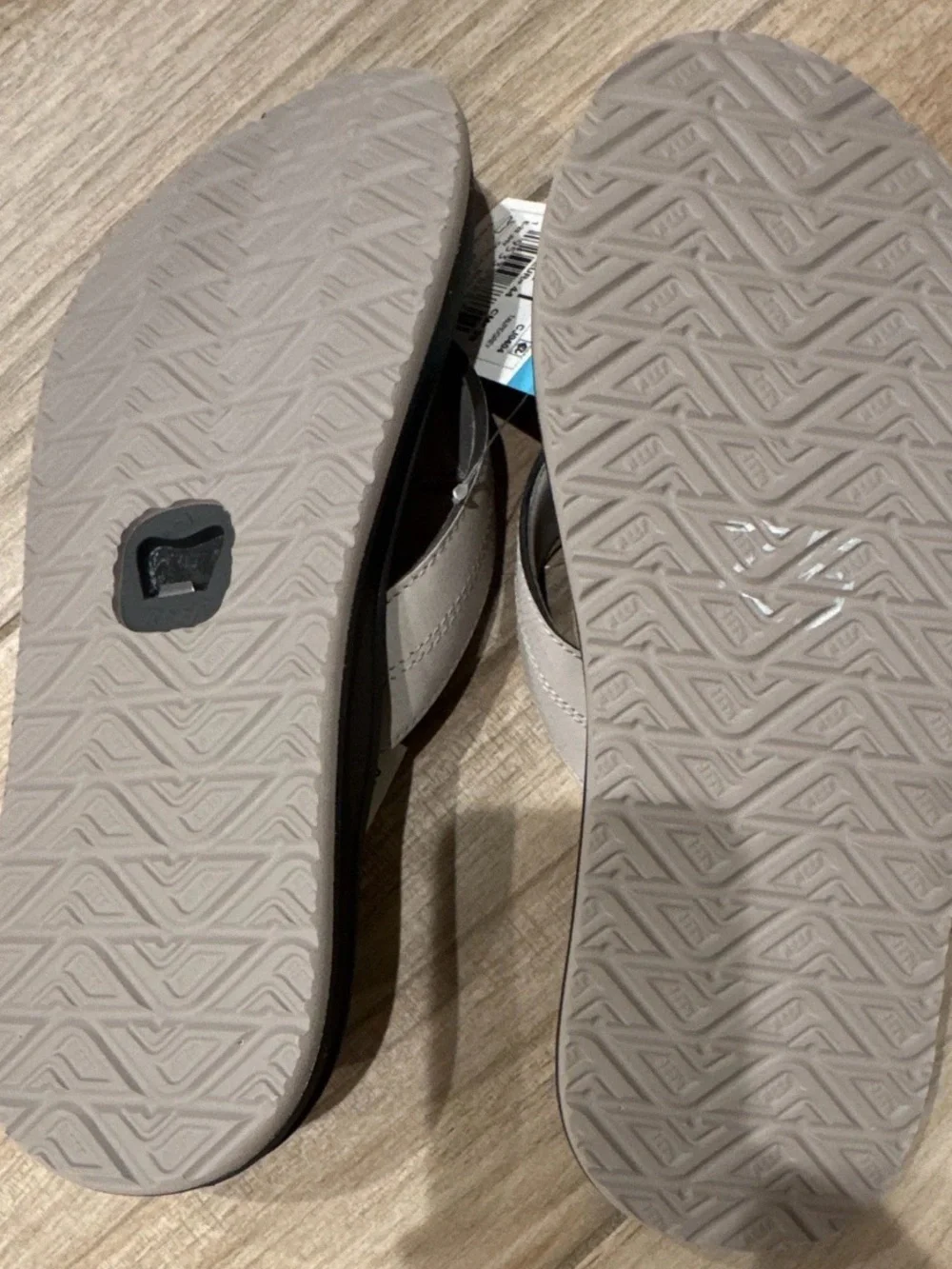Reef Taupe and Black Men’s Sandals